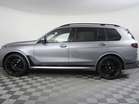 Used 2027 BMW X7 xDrive40i w/ M Sport Package AWD/4WD image 6
