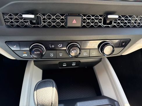 Used 2023 Honda Accord EX image 31