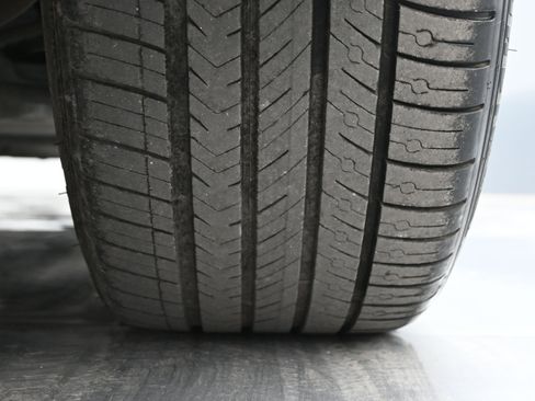 Used 2010 INFINITI G37 Journey w/ Premium Pkg image 19