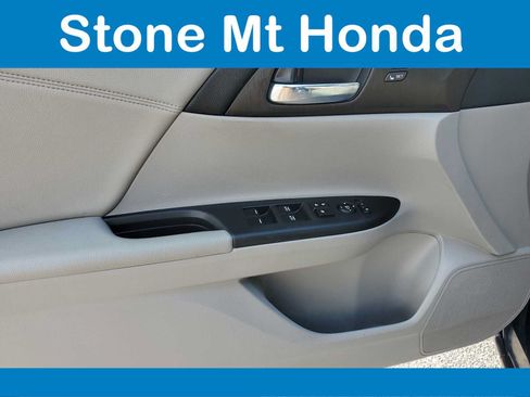 Used 2015 Honda Accord EX-L image 17