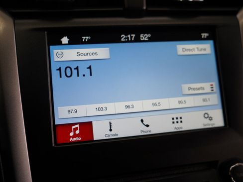 Used 2017 Ford Fusion SE w/ Fusion SE Technology Package image 22