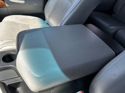 Used 2013 Toyota Tundra Platinum image 33