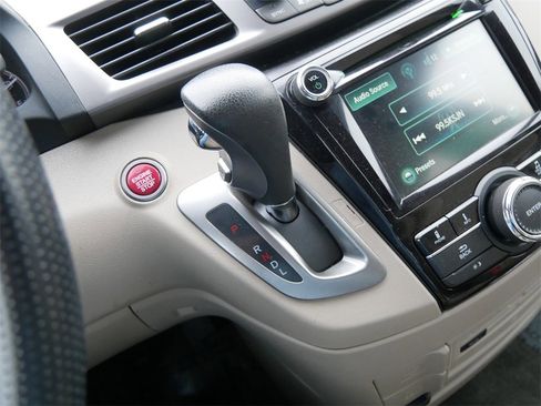 Used 2016 Honda Odyssey SE image 21