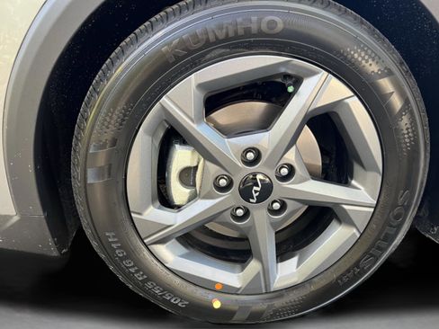 Used 2025 Kia K4 FWD image 39