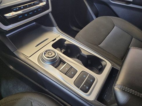 Used 2022 Ford Explorer XLT image 26
