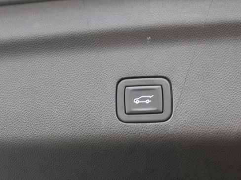 Used 2023 GMC Yukon Denali Ultimate w/ LPO, Floor Liner Package AWD/4WD image 67