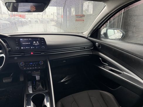 Used 2022 Hyundai Elantra Blue image 20
