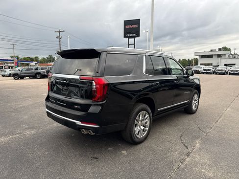 New 2026 GMC Yukon Denali w/ Sun & Power Step Package AWD/4WD image 5