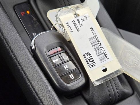 Used 2025 Honda Accord SE image 27