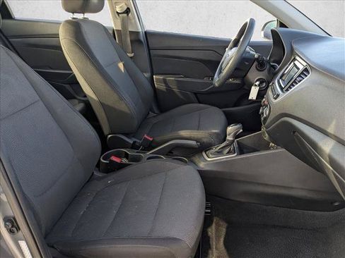 Used 2020 Hyundai Accent SE FWD image 17