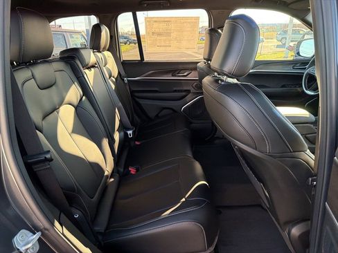 New 2026 Jeep Grand Cherokee Limited w/ Limited Altitude Package RWD image 16