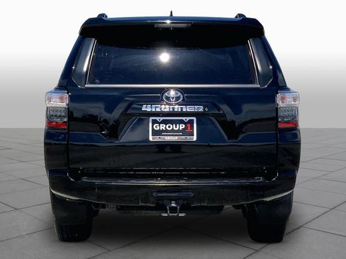 Used 2019 Toyota 4Runner SR5 RWD image 5