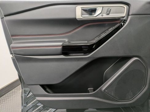 Used 2022 Ford Explorer ST-Line w/ Class IV Trailer Tow Package image 8