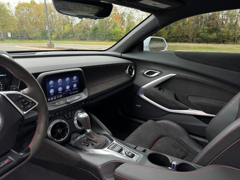 Used 2022 Chevrolet Camaro ZL1 image 20