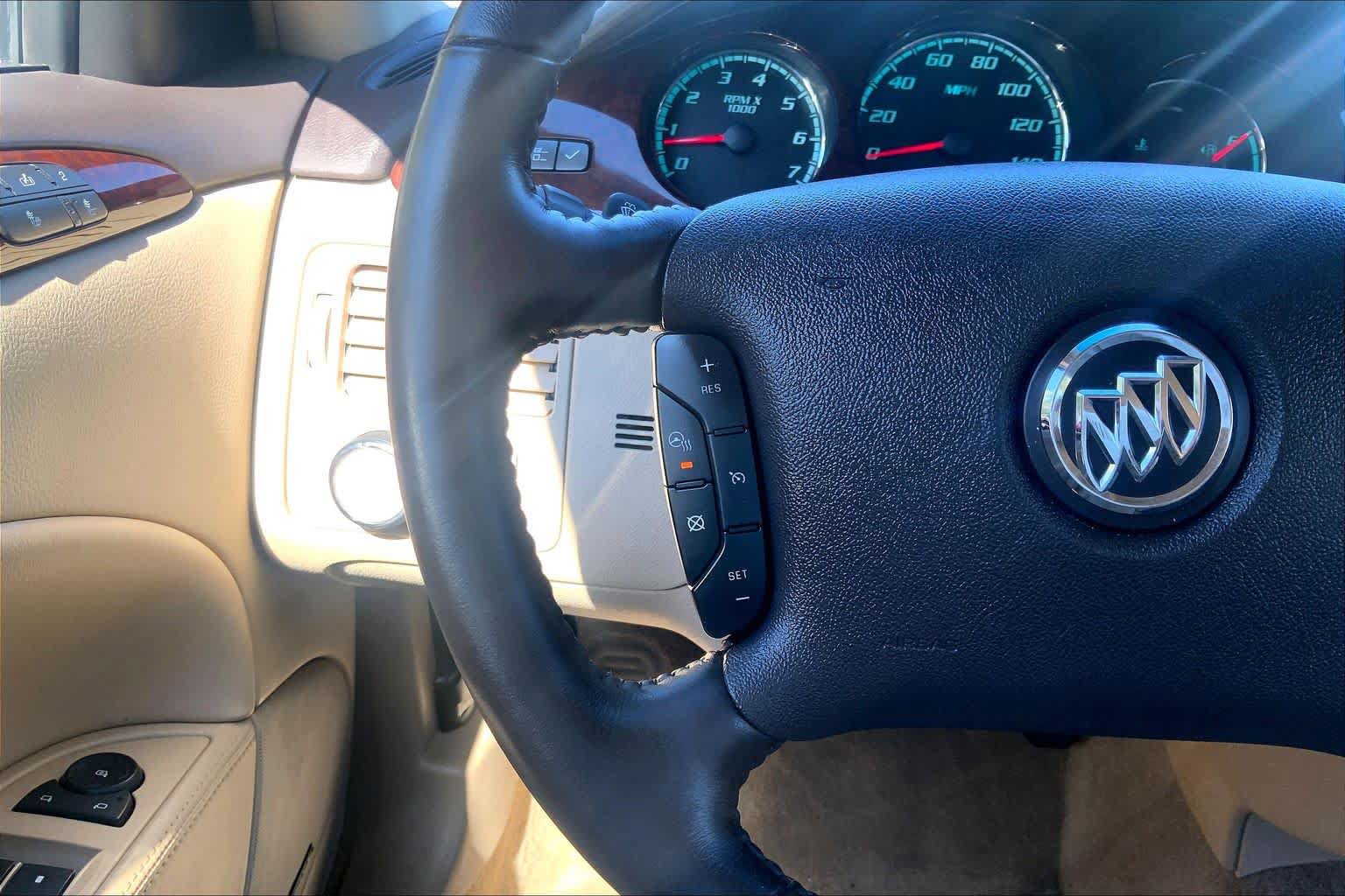 Used 2010 Buick Lucerne CXL FWD image 22