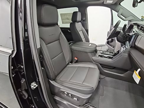 New 2026 GMC Sierra 2500 Denali w/ Denali Reserve Package AWD/4WD image 40