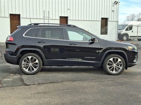 Used 2022 Jeep Cherokee Limited w/ Elite Package image 7