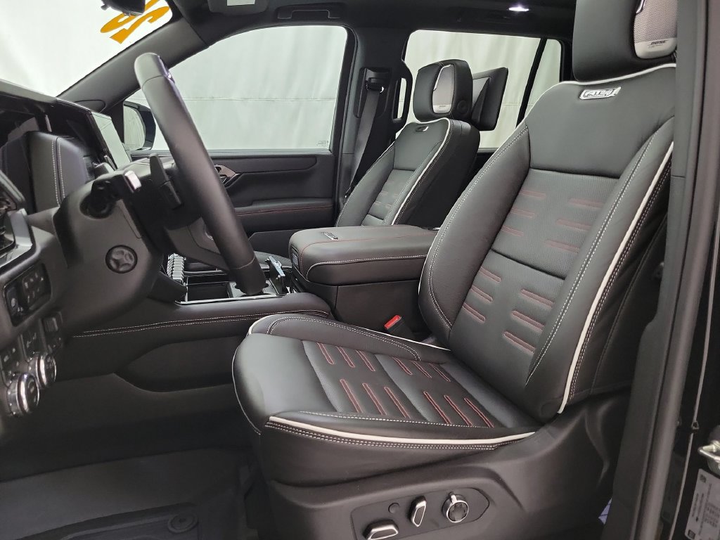 Used 2026 GMC Yukon AT4 Ultimate w/ LPO, Floor Liner Package AWD/4WD image 9