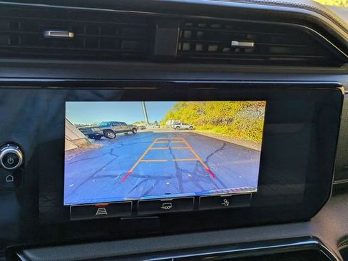 Used 2022 GMC Sierra 1500 AT4 w/ AT4 Preferred Package image 22