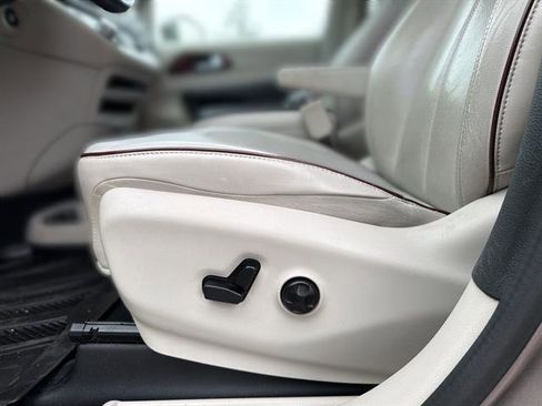 Used 2017 Chrysler Pacifica Limited w/ Advanced Safetytec Group image 38