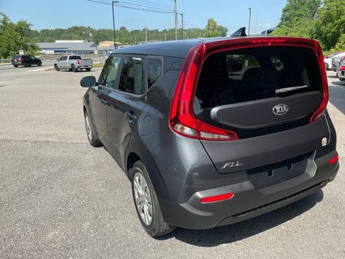 Used 2020 Kia Soul LX FWD image 5