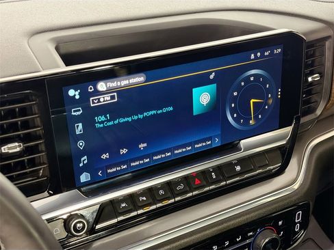 Used 2023 Chevrolet Silverado 1500 High Country w/ Technology Package image 15