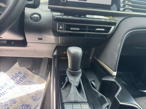 Used 2025 Toyota Camry LE FWD image 11