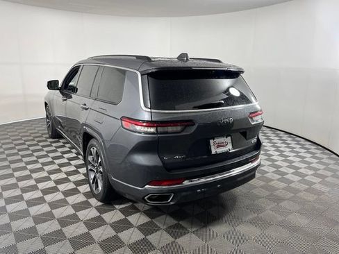 Used 2022 Jeep Grand Cherokee L Overland w/ Luxury Tech Group IV AWD/4WD image 5