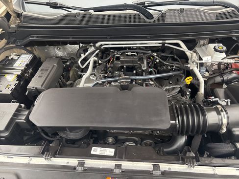 Used 2024 Chevrolet Colorado W/T RWD image 15