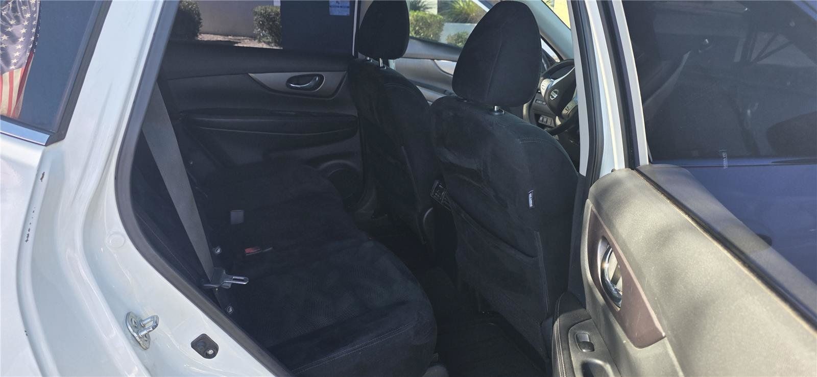Used 2016 Nissan Rogue S FWD image 13