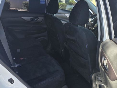 Used 2016 Nissan Rogue S FWD image 13
