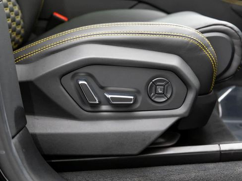 Used 2022 Lamborghini Urus image 57