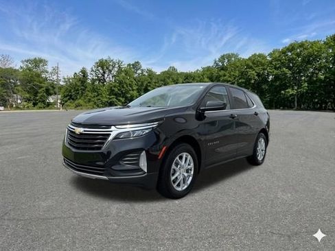 Used 2022 Chevrolet Equinox LT w/ Driver Convenience Package AWD/4WD image 4