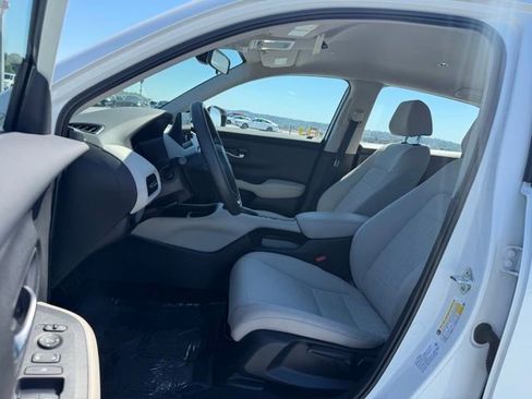 Certified 2024 Honda HR-V LX image 13