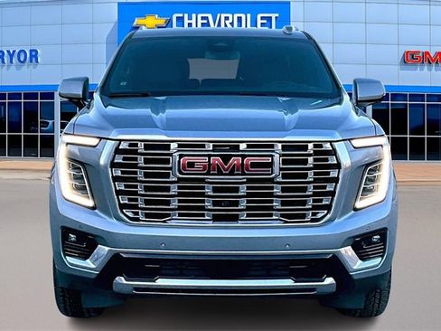 Used 2025 GMC Yukon Denali image 2