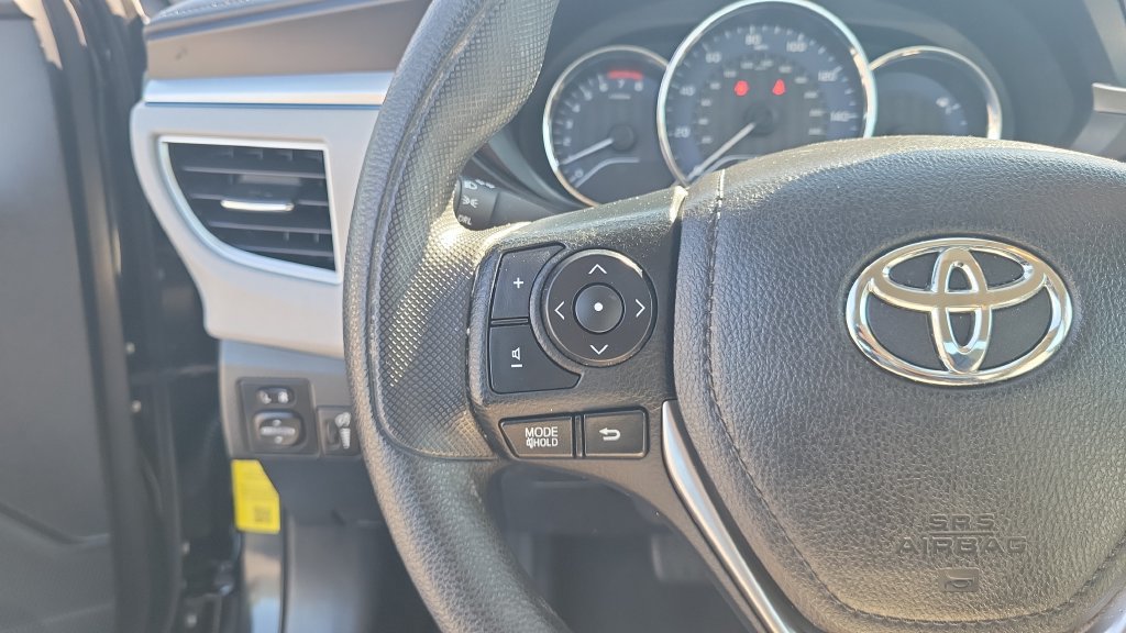 Used 2014 Toyota Corolla LE FWD image 18