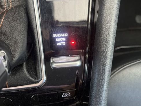 Used 2022 Jeep Compass Limited AWD/4WD image 13