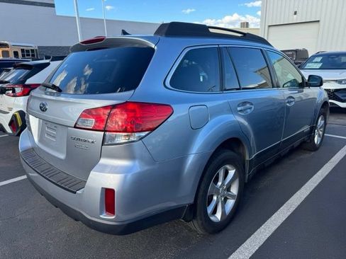 Used 2013 Subaru Outback 2.5i Limited w/ Moonroof Pkg AWD/4WD image 3