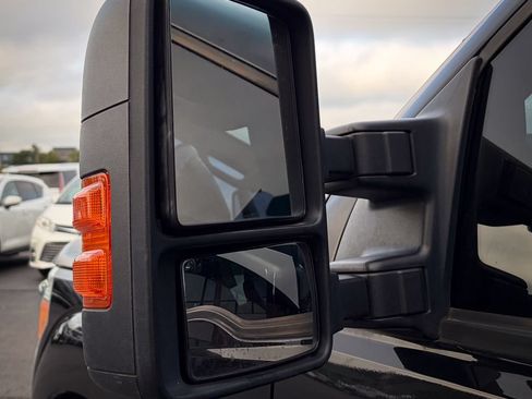 Used 2011 Ford F250 Lariat w/ Lariat Ultimate Pkg AWD/4WD image 28