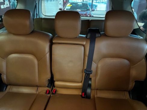 Used 2017 Nissan Armada Platinum w/ Interior Lighting Package RWD image 14