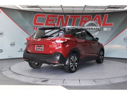 Certified 2020 Nissan Kicks SV image 5