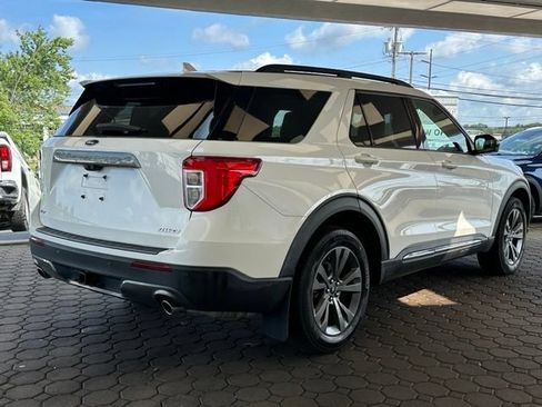 Used 2023 Ford Explorer XLT w/ Equipment Group 202A AWD/4WD image 35
