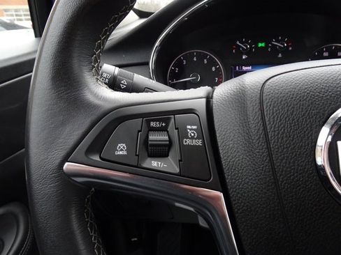 Used 2022 Buick Encore Preferred w/ Safety Package image 20