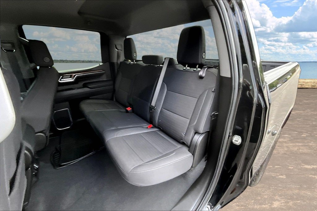 Used 2026 Chevrolet Silverado 1500 LT AWD/4WD image 25