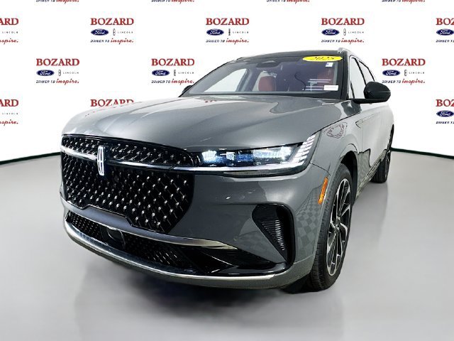 Used 2025 Lincoln Nautilus Black Label AWD/4WD image 4