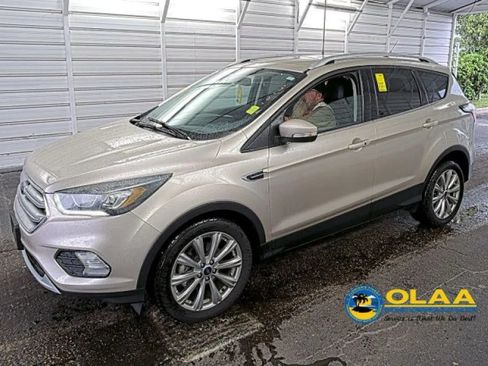 Used 2017 Ford Escape Titanium FWD image 9