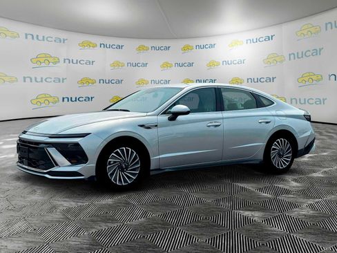 New 2025 Hyundai Sonata Limited image 3