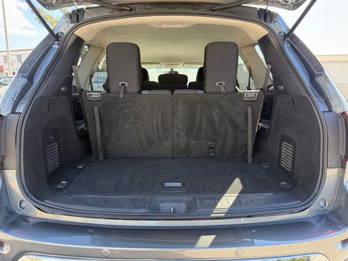 Used 2019 Nissan Pathfinder S image 18