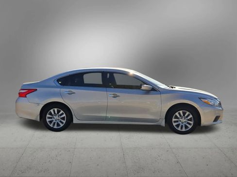 Used 2017 Nissan Altima 2.5 S w/ Power Driver Seat Package image 7