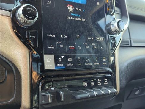 Used 2023 RAM 2500 Laramie AWD/4WD image 24